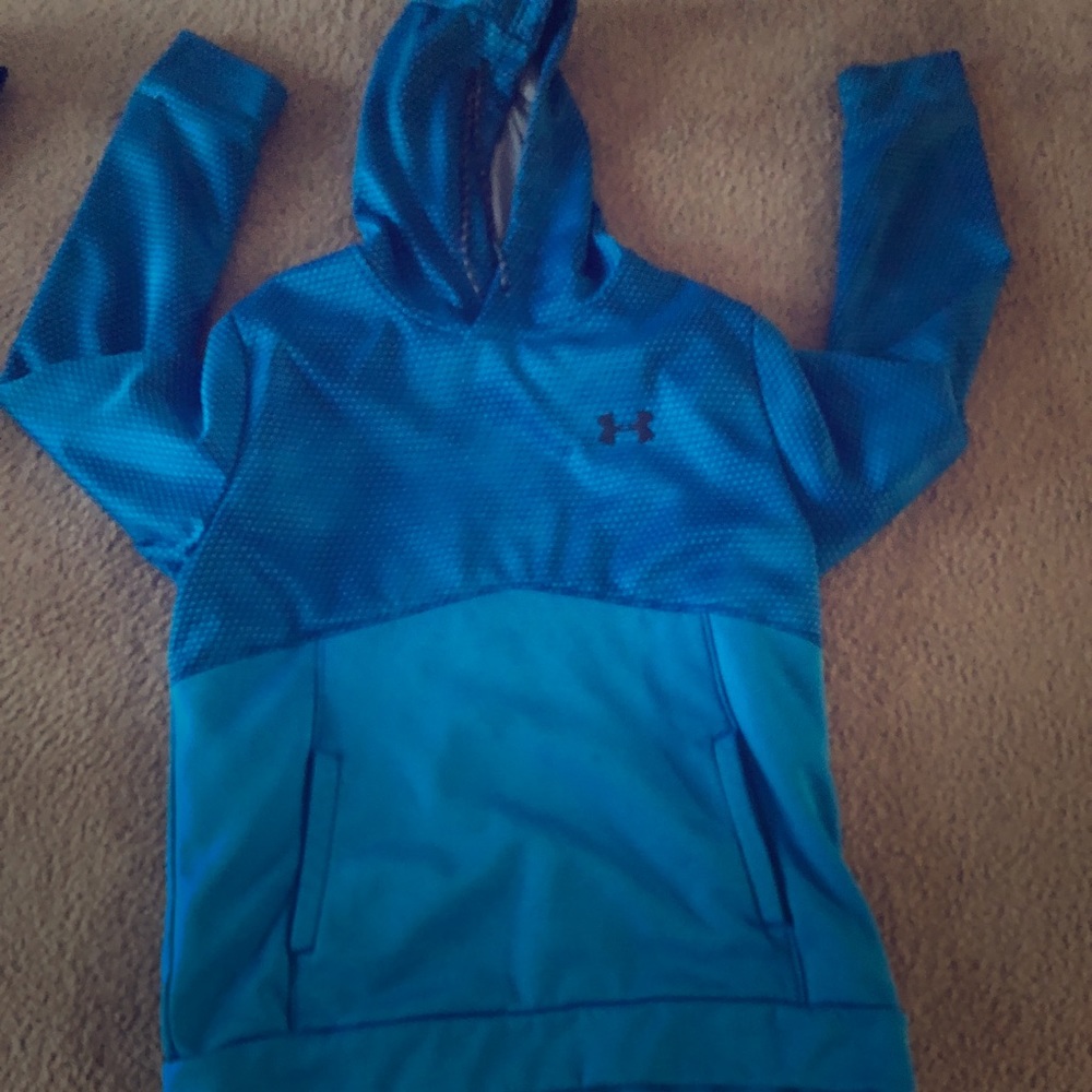 Gently worn under armour sweat shirt